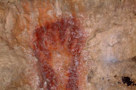 Main négative d'enfant (paroi Sanctuaire, Grande Grotte) - S.E. Grottes d'Arcy