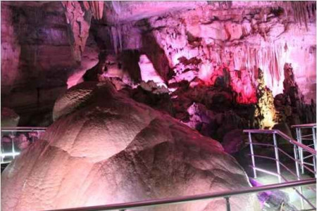 Sataplia Cave interior 3