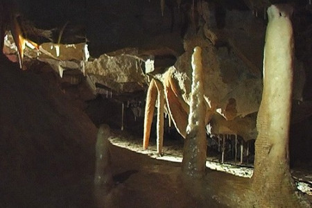 STUMP CROSS CAVERNS 