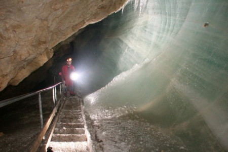 SCHELLENBERGER EISHÖHLE 