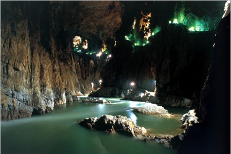 PARK SKOCJAN CAVES 