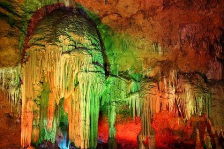 HUANGLONGDONG CAVE