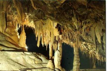 HUANGLONGDONG CAVE