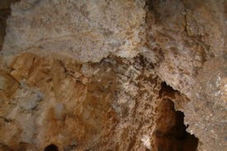 Szemlohegyi Cave