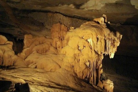 Al Hoota Cave